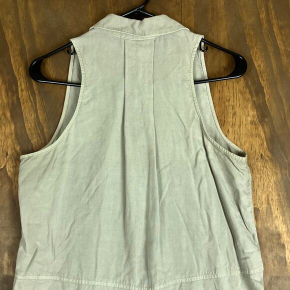 Anthropologie Cloth & Stone Womens Shirt Green Sleeveless Button Down VNeck XS - Picture 11 of 13